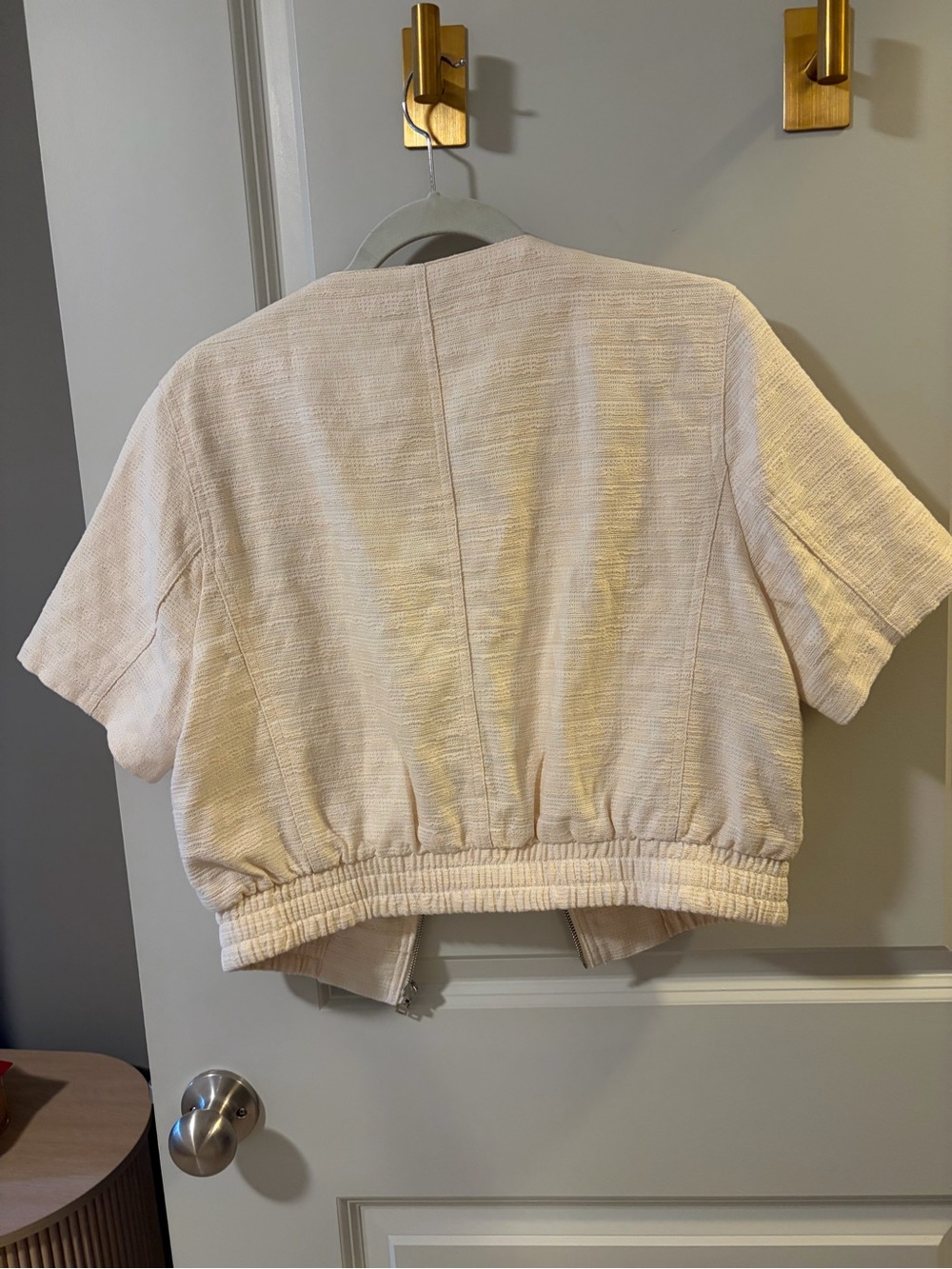 Evereve Cream Short-Sleeve Cropped Zip Jacket - Picture 4 of 4